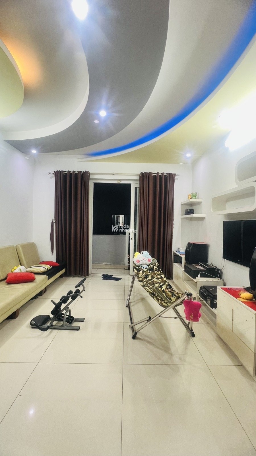 Bán nhà Quận 3 - 4.1m x 18m - 5 tầng - Hẻm 8m - ô tô vào nhà