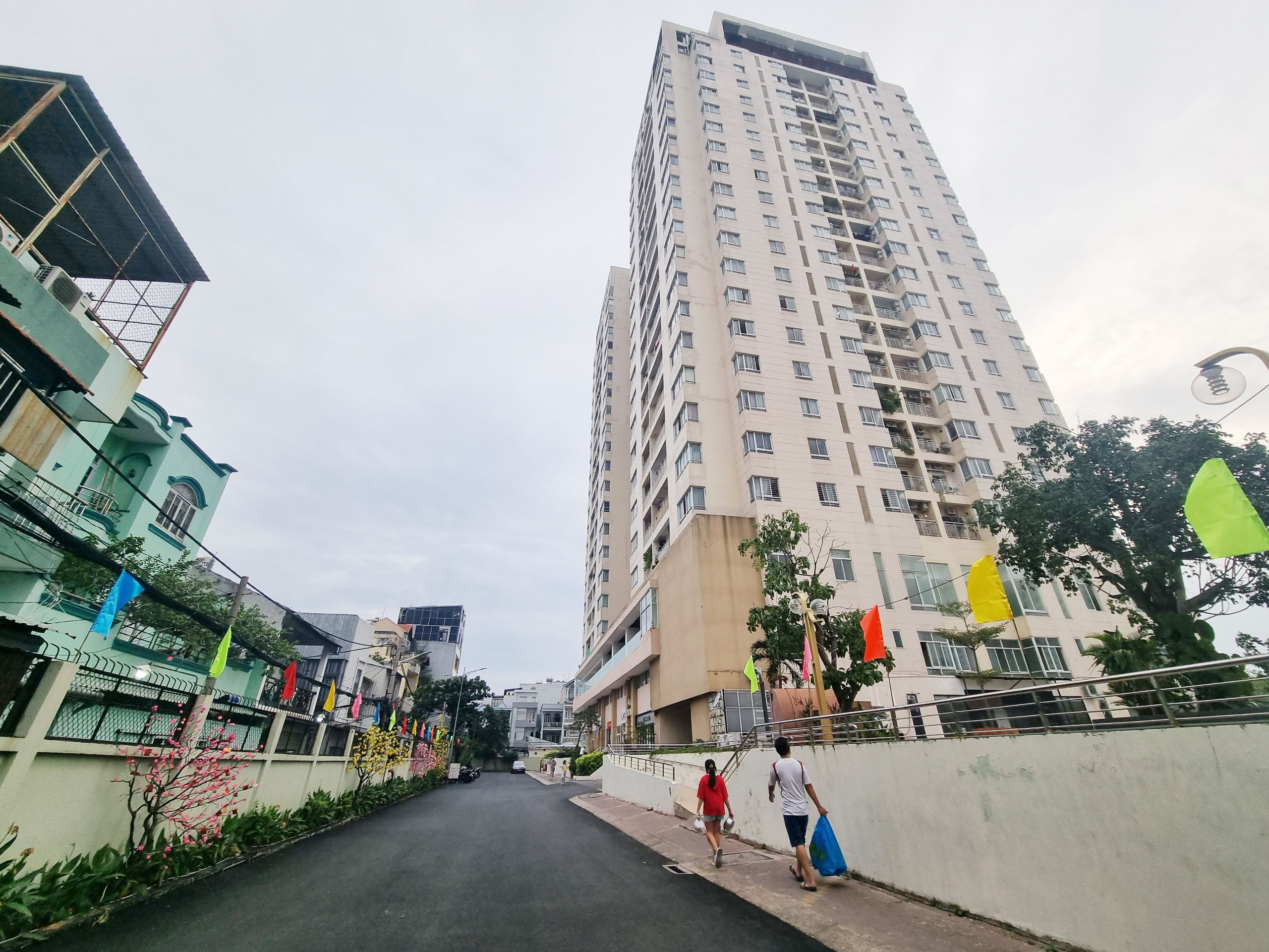 CHO THUÊ CĂN HỘ MỸ PHÚ QUẬN 7 - TẦNG TRUNG, FULL NỘI THẤT