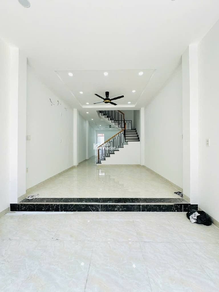 ( 4 x 16 ) , 3 TẦNG, XE HƠI NGỦ TRONG NHÀ, TRẦN VĂN KIỂU, QUẬN 6, NHỈNH 8 TỶ TL