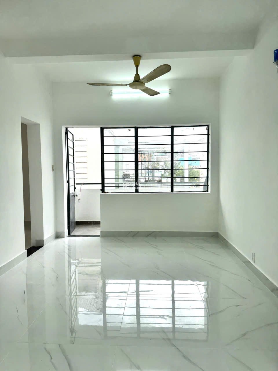 BÁN CĂN HỘ GÓC, CMT8, QUẬN 10, 52M2, GIÁ CHỈ 2,35 TỶ