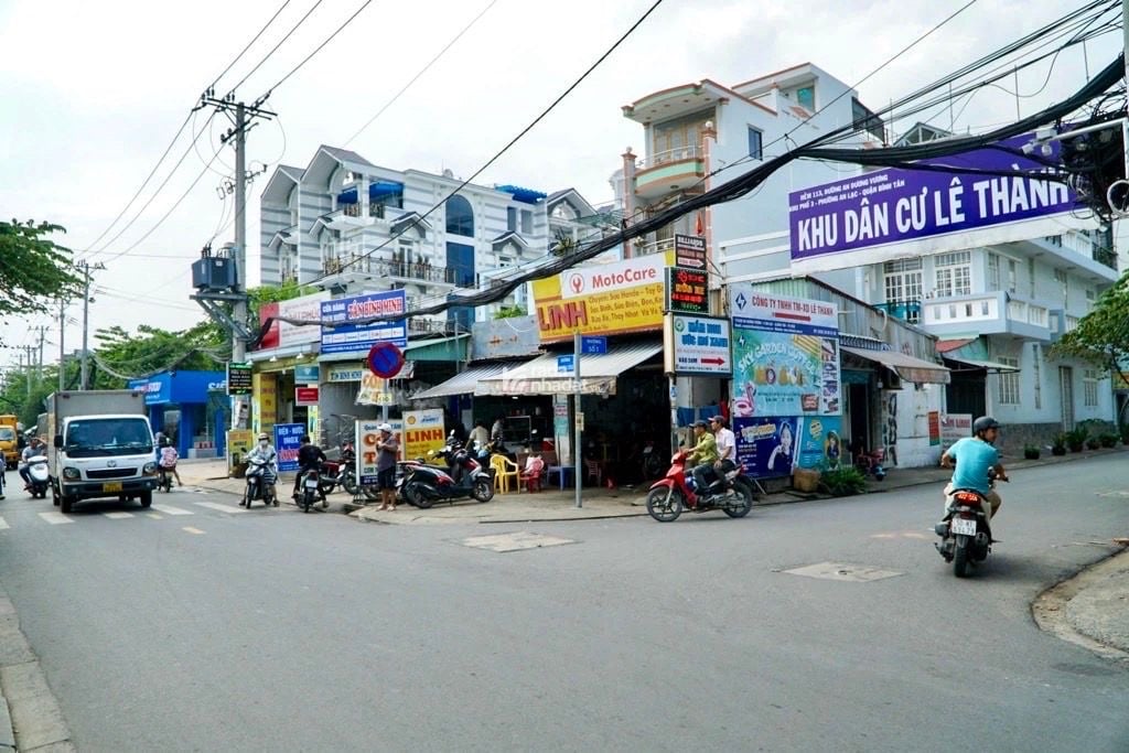  MẶT TIỀN KHU DÂN CƯ LÊ THÀNH 5 TẦNG - DÒNG TIỀN 20TR/ THÁNG - CHỈ 1X TỷKết cấu: nhà 5 tầng,