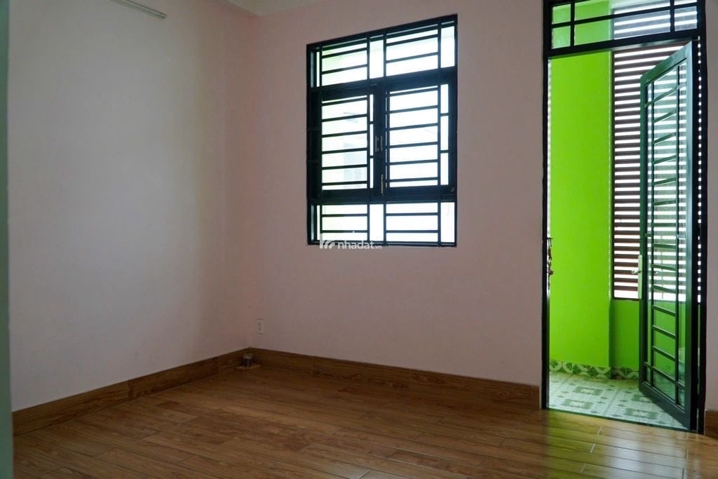  MẶT TIỀN KHU DÂN CƯ LÊ THÀNH 5 TẦNG - DÒNG TIỀN 20TR/ THÁNG - CHỈ 1X TỷKết cấu: nhà 5 tầng,