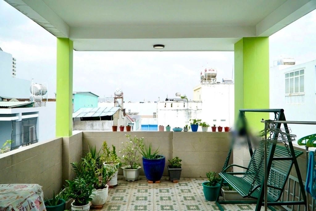  MẶT TIỀN KHU DÂN CƯ LÊ THÀNH 5 TẦNG - DÒNG TIỀN 20TR/ THÁNG - CHỈ 1X TỷKết cấu: nhà 5 tầng,