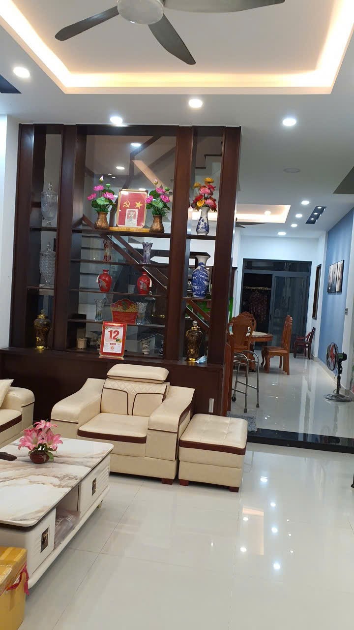 Bán nhà khu dân cư cao cấp Centana Điền Phúc Thành