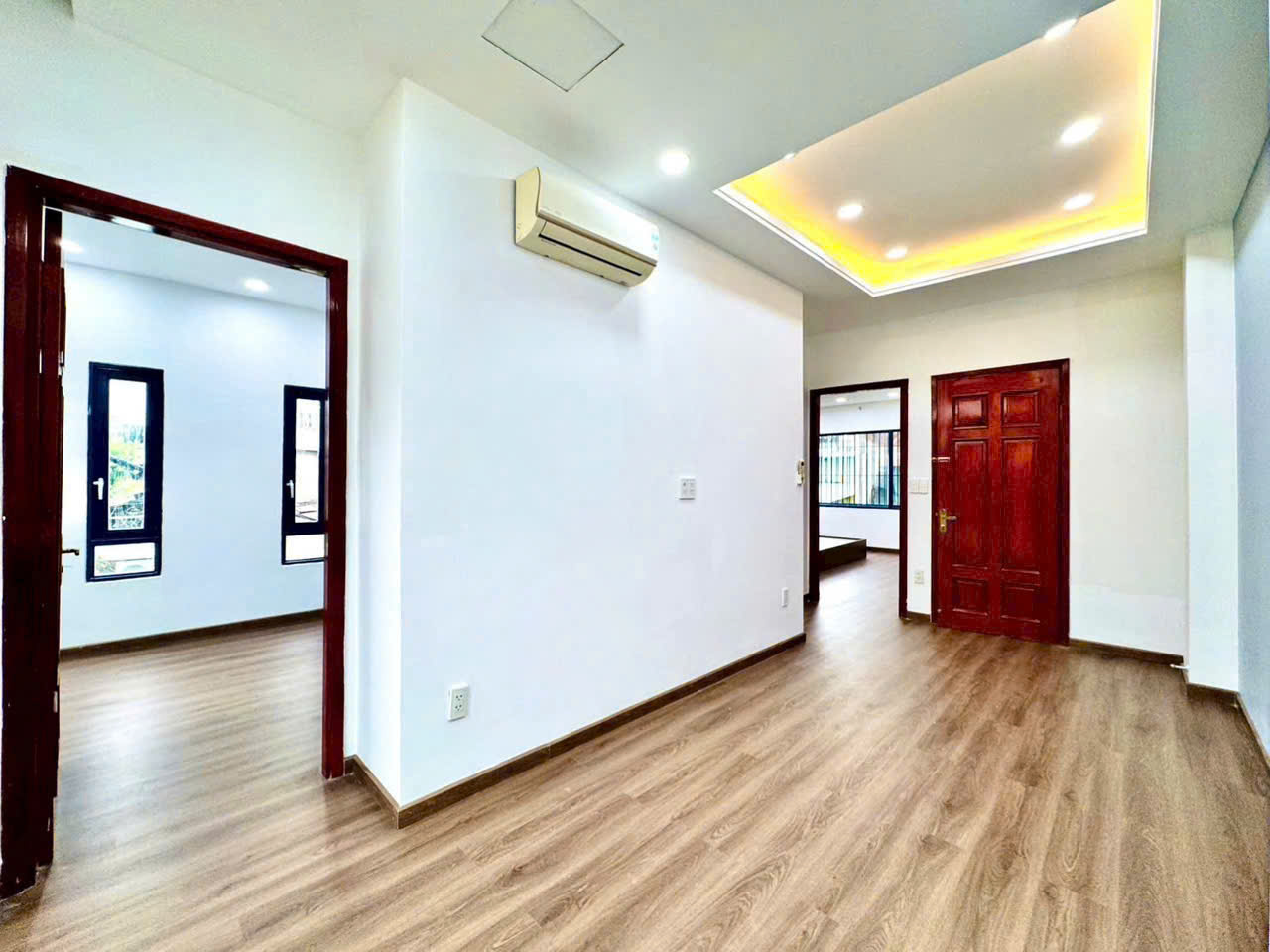 BÁN NHÀ MẶT TIỀN PHÚ NHUẬN NGANG 6M HẦM XE  THANG MÁY 16.9 TỶ