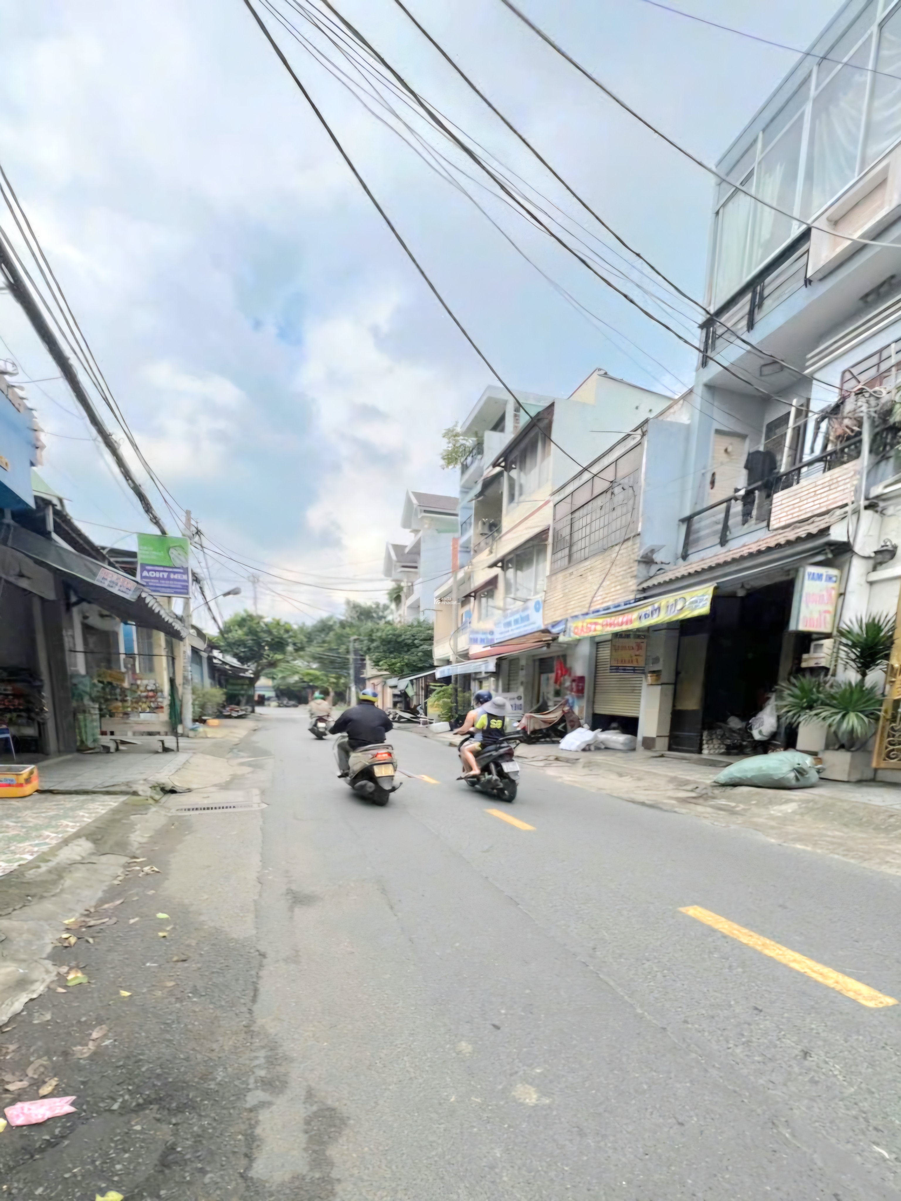 BÁN NHÀ MẶT TIỀN 5 TẦNG 80M2- DÁ 11,xT