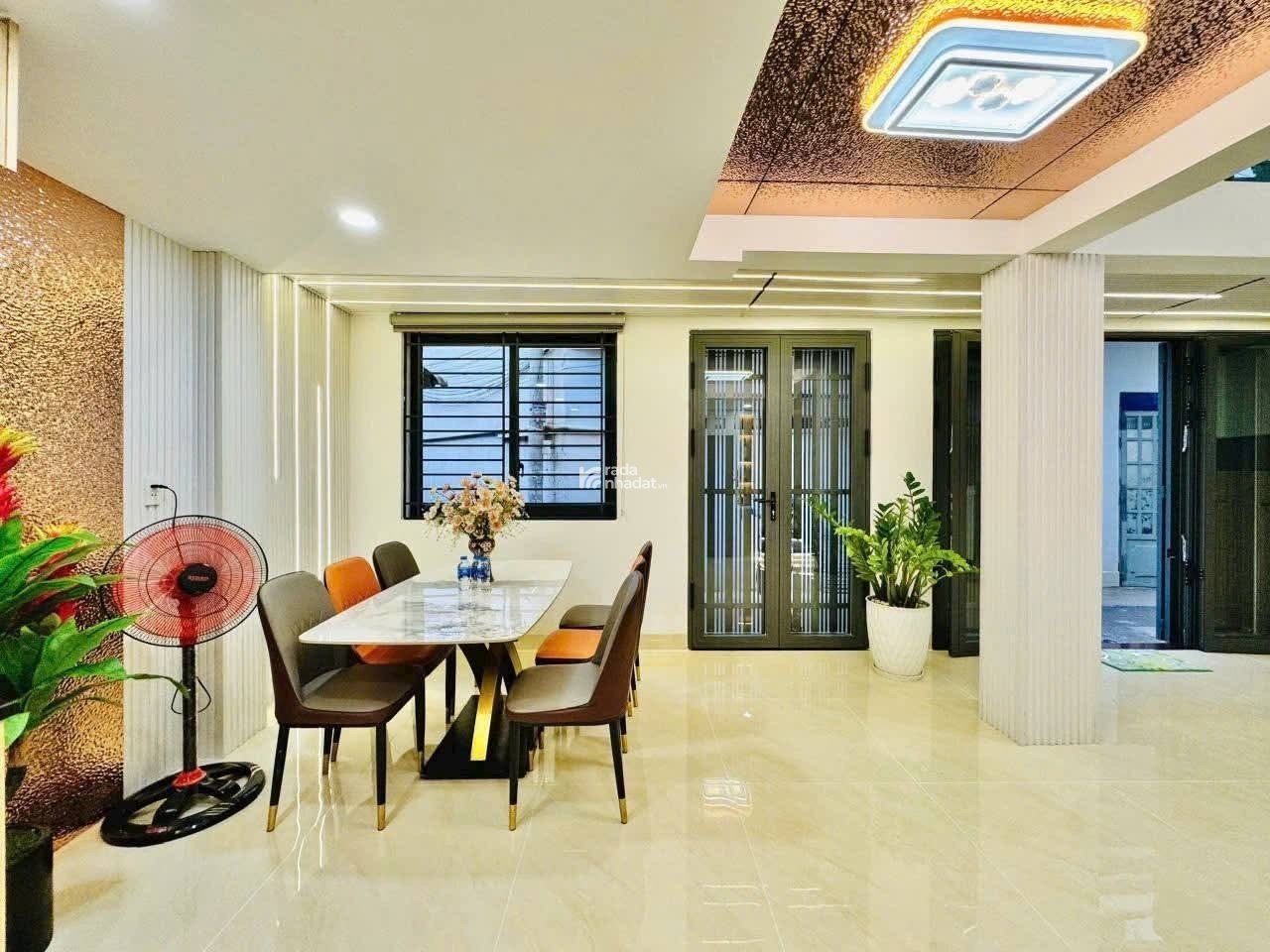 5 TẦNG FULL NỘI THẤT GẦN CHỢ THẠCH ĐÀ - DTS 105m2 - NGANG KHỦNG 7.5m - 5.6 TỶ