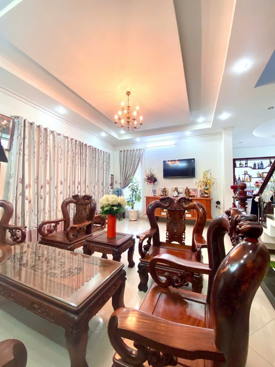 BIỆT THỰ ĐƠN LẬP PHONG CÁCH TÂY 3 TẦNG GẦN PHẠM VĂN ĐỒNG 14X20 CHỈ 30,5 TỶ.