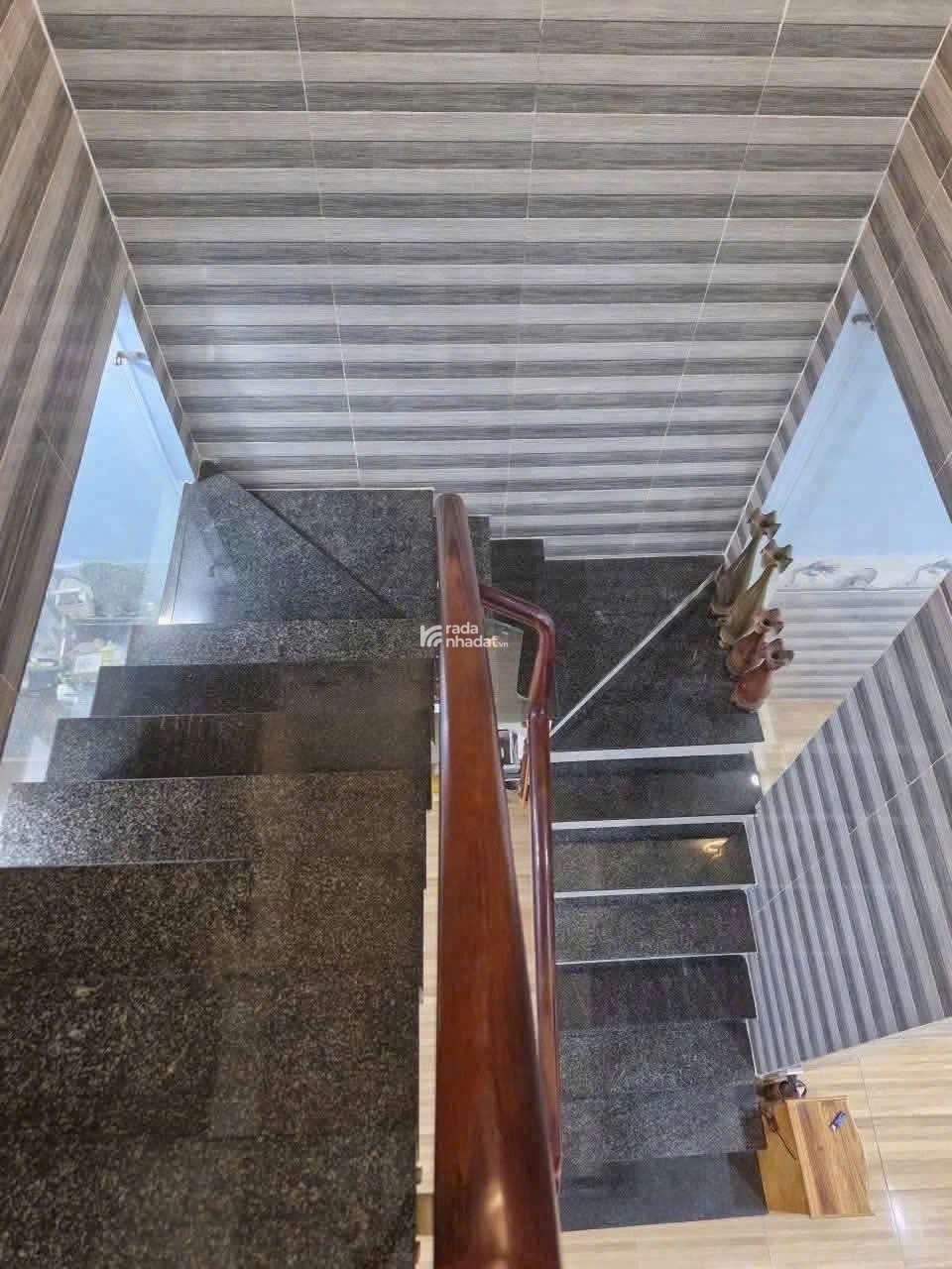 MUA NHÀ BÌNH DƯƠNG 1 TRỆT 1 LẦU 2 P NGỦ, 2 WC 