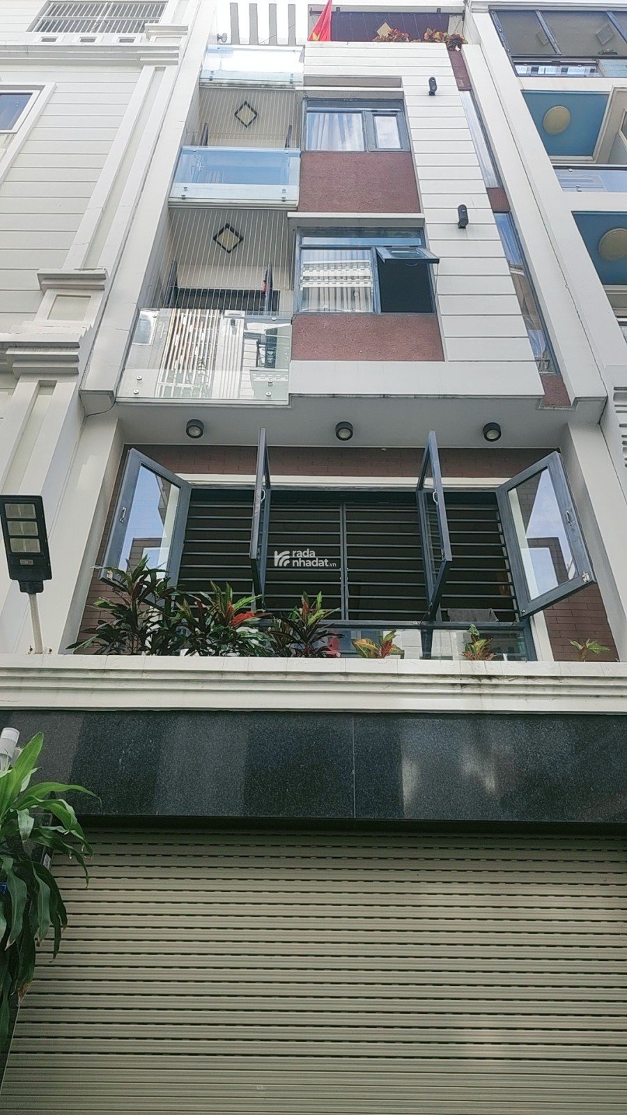 NHÀ ĐẸP 5 TẦNG KHU VIP NƠ TRANG LONG - XE HƠI ĐỖ CỬA - GIÁ SIÊU TỐT