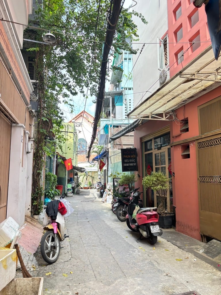 SÁT Q1. HẺM XE HƠI NGUYỄN VĂN LẠC, BÌNH THẠNH, 76M2 CÓ DÒNG TIỀ, GIẢM 750TR CHỈ 14.3T TL 