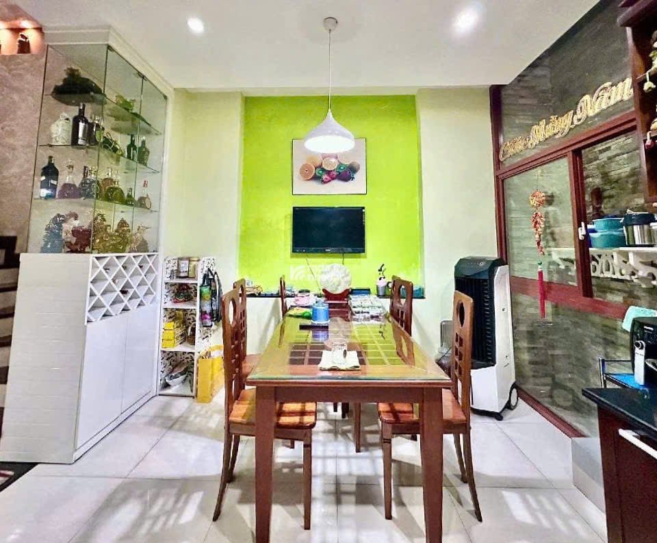 Nhà đẹp QUẬN TÂN BÌNH - Năm Châu - 4.5 x 14 m -  119 m2 - 8.5 tỷ