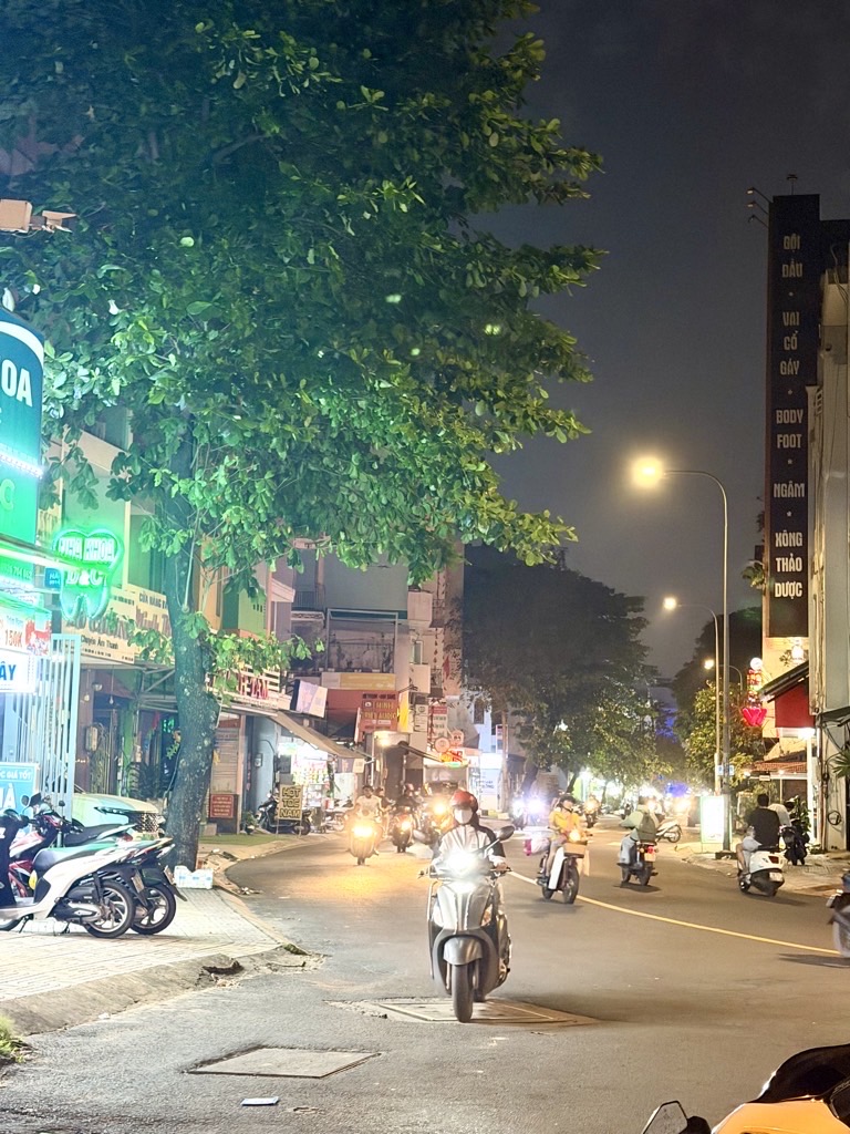 MẶT TIỀN KINH DOANH - CÓ VỈA HÈ - NGAY TRẦN TẤN - NGUYỄN THÁI HỌC - NHÀ 4 TẦNG MỚI - KINH DOANH ĐỈN
