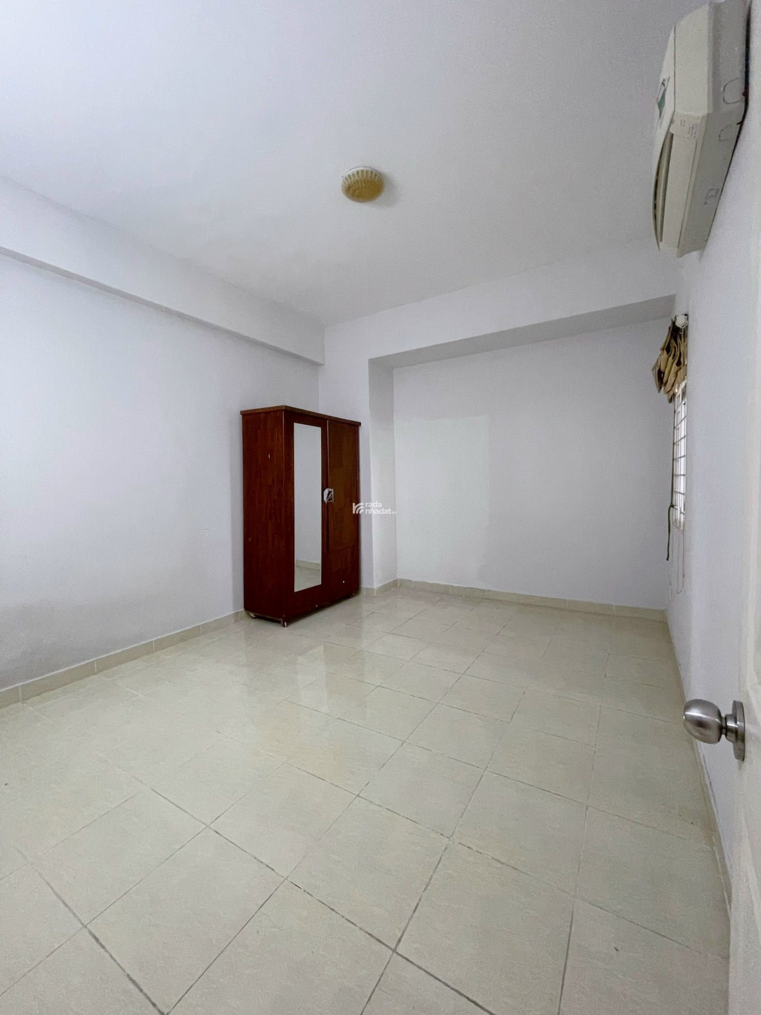 Chính chủ bán căn hộ 8X Thái An 2 phòng ngủ có ban công, DT 58m2, giá 1 tỉ 550, giấy tờ hợp lệ