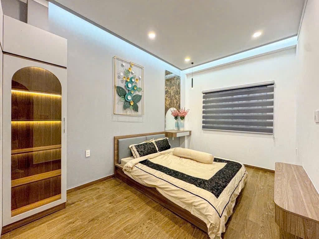 Nhượng gấp nhà đẹp đường Kỳ Đồng, Quận 3, giao thông thuận tiện, SHR hẻm 4m giá chỉ 3 tỷ 150 TL