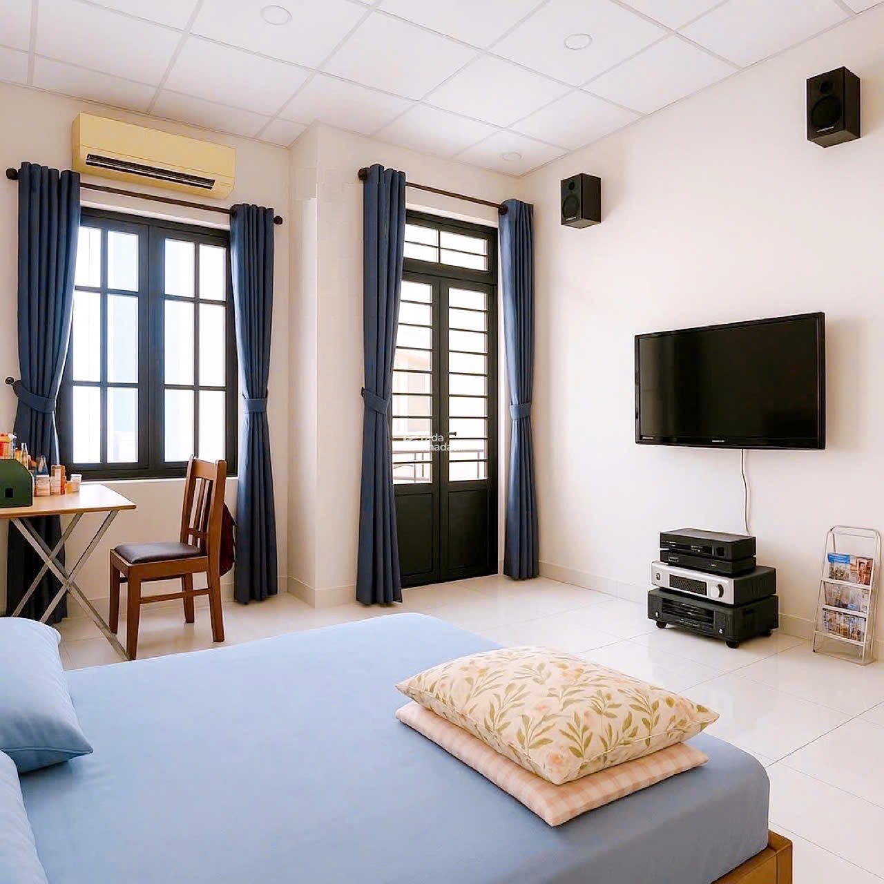 Bán nhà 3 tầng hẻm Cách Mạng Tháng Tám, QUẬN 3, DT 58 m2, Giá 5.5 tỷ