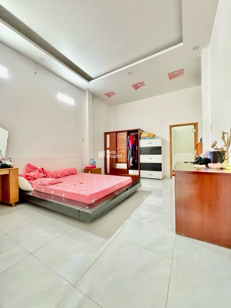 MẶT TIỀN KINH DOANH 4 TẦNG BÀU CÁT 3 - KẾ ĐỒNG ĐEN - ĐƯỜNG 12M CÓ LỀ - SỔ A4 - 4X18 -13 tỷ
