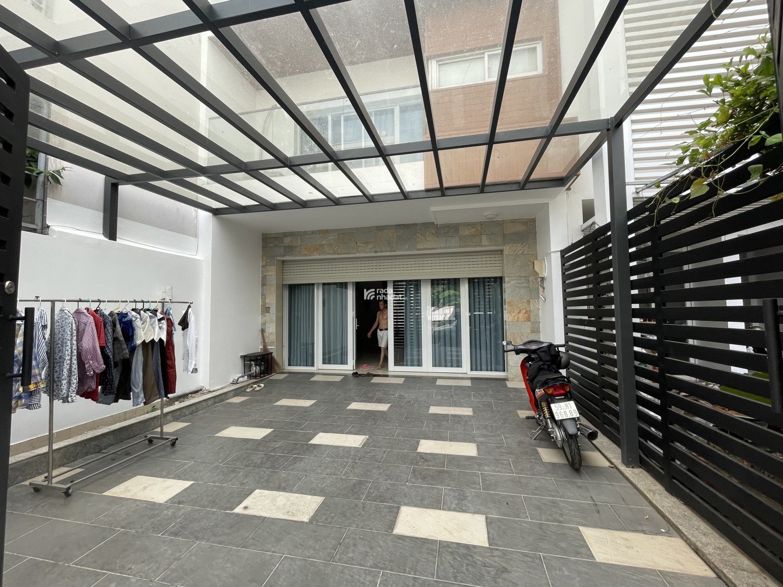Siêu ngon. Nhà 4 tầng, 147m2, 6x23, 6PN, 5WC. Sát Phú Mỹ Hưng. Sổ hồng. Chỉ 16 tỷ