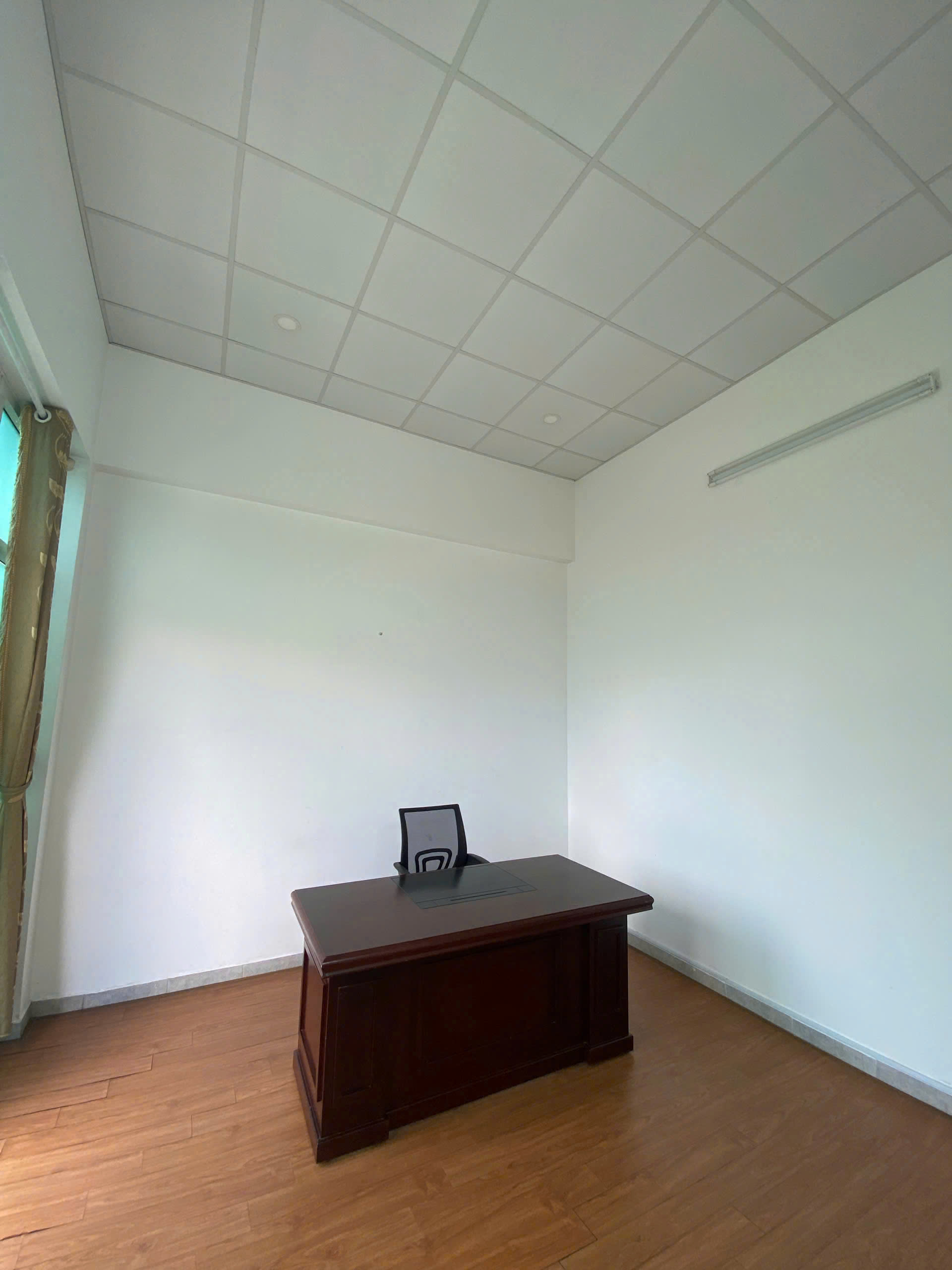 Bán biệt thự KDC Him Lam 6A Bình Hưng, TP.HCM; 8x20m; 1 trệt 2 lầu 1 tum; Giá 31.5 tỷ