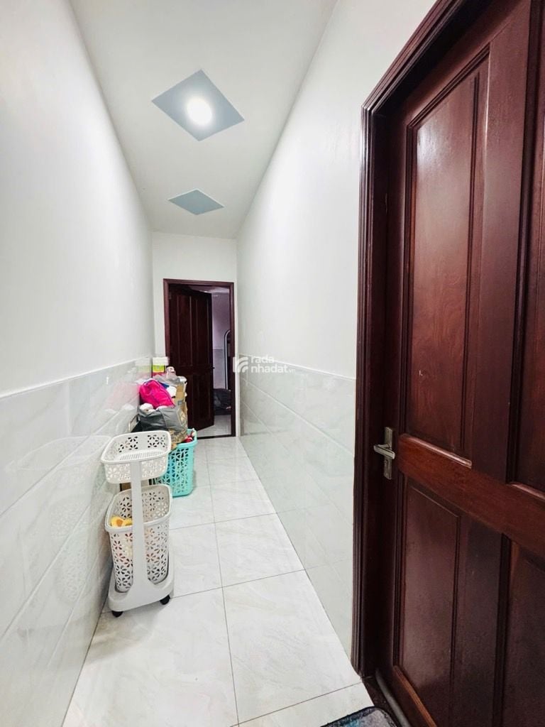 HẺM XE TẢI - LIÊN KHU 10-11- BÌNH TÂN- 4 TẦNG BTCT -DT: 5*18M - 8 TỶ 960 TL.