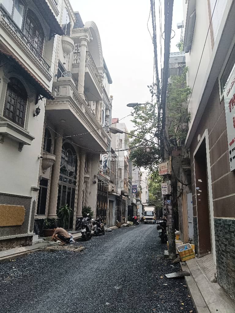 NHÀ 3 TẦNG - ĐANG CHO THUÊ 10.5 TR/THÁNG - NHÀ Ở HOẶC CHO THUÊ.