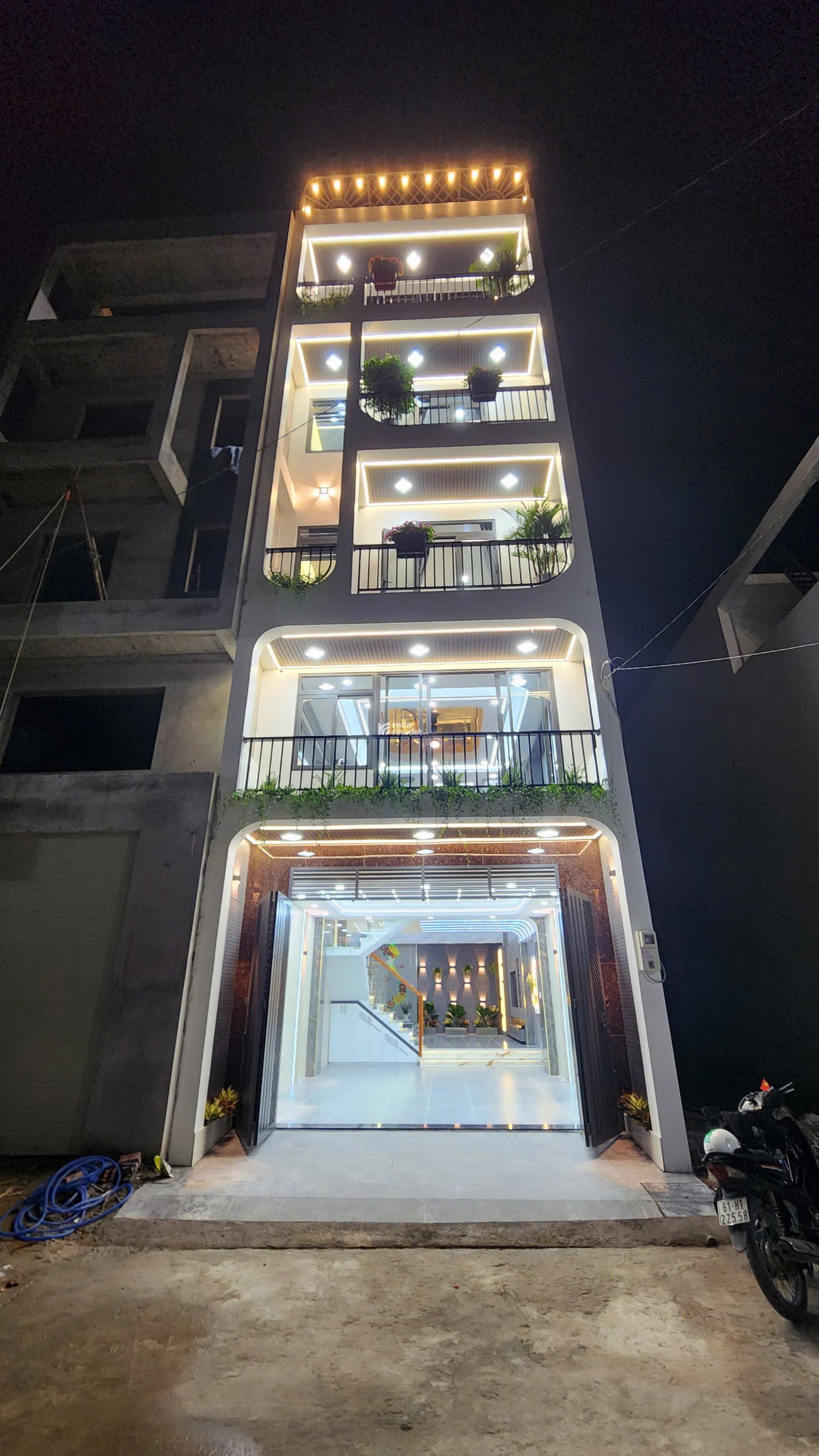 NHÀ PHỐ CAO CẤP NGANG 5M HIẾM CÓ - CẦU BA PHỤ, TX25 MỞ RỘNG