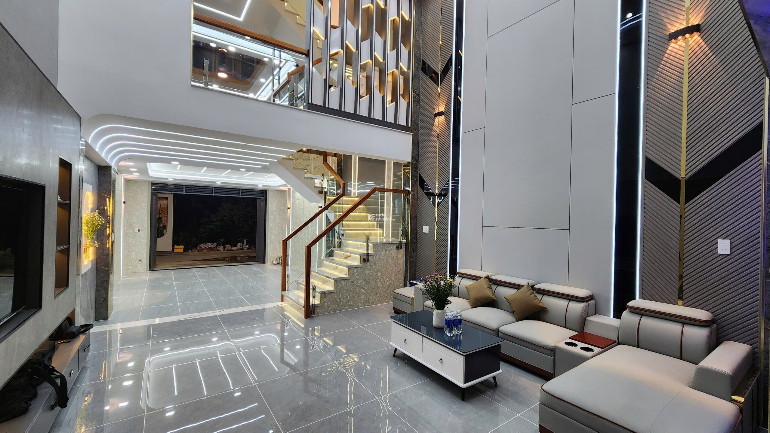 NHÀ PHỐ CAO CẤP NGANG 5M HIẾM CÓ - CẦU BA PHỤ, TX25 MỞ RỘNG