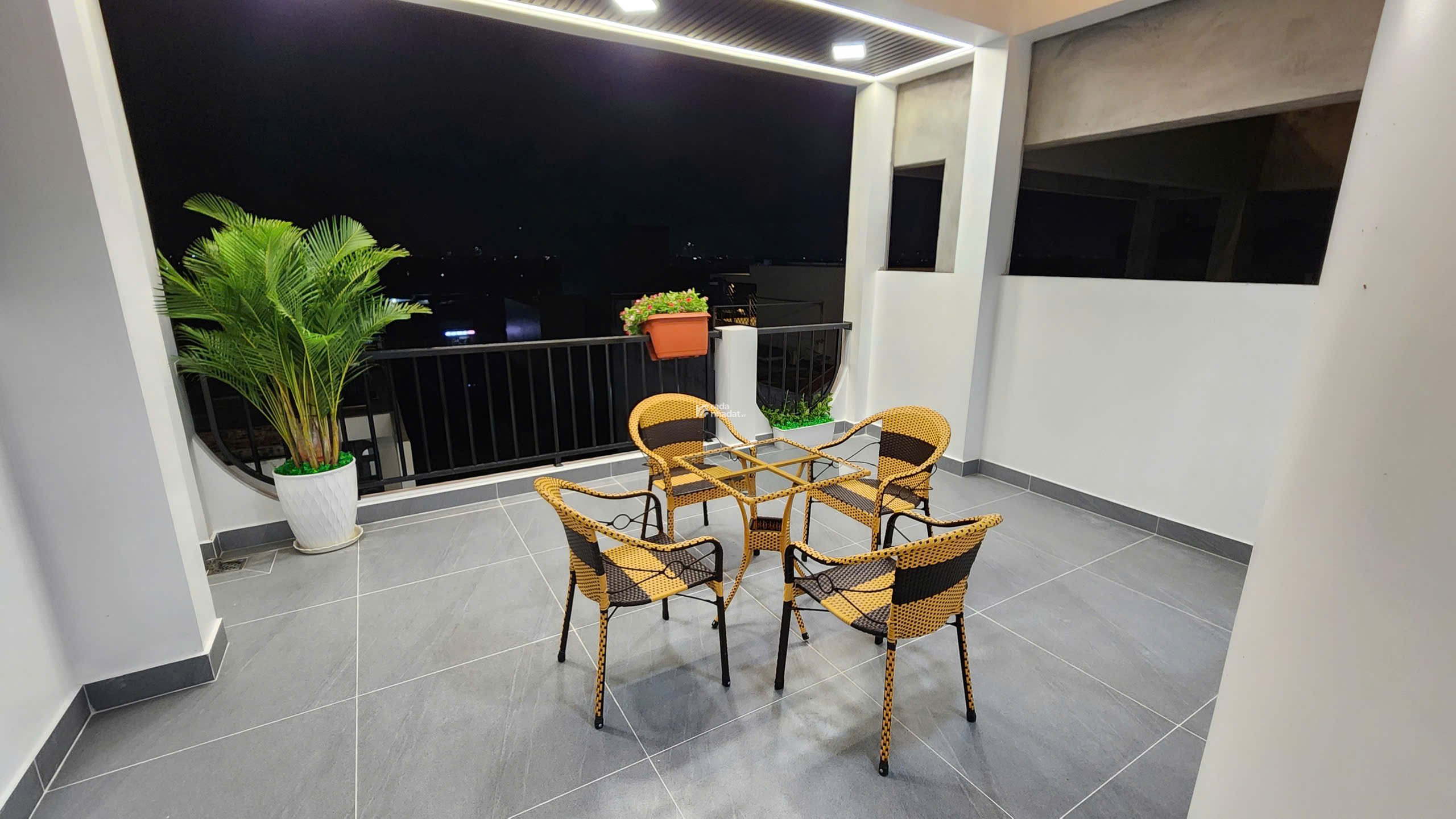 NHÀ PHỐ CAO CẤP NGANG 5M HIẾM CÓ - CẦU BA PHỤ, TX25 MỞ RỘNG