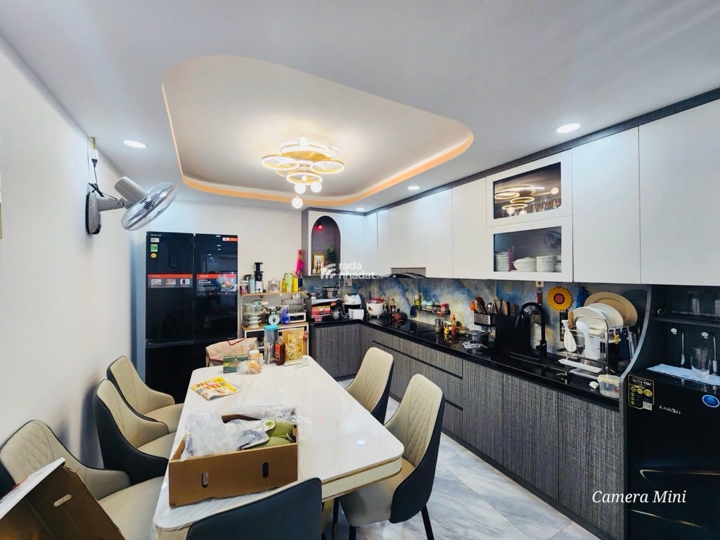 Bán nhà đẹp 4 tầng HXH 6m , gần mặt tiền Lê Hồng Phong, ngã 7...