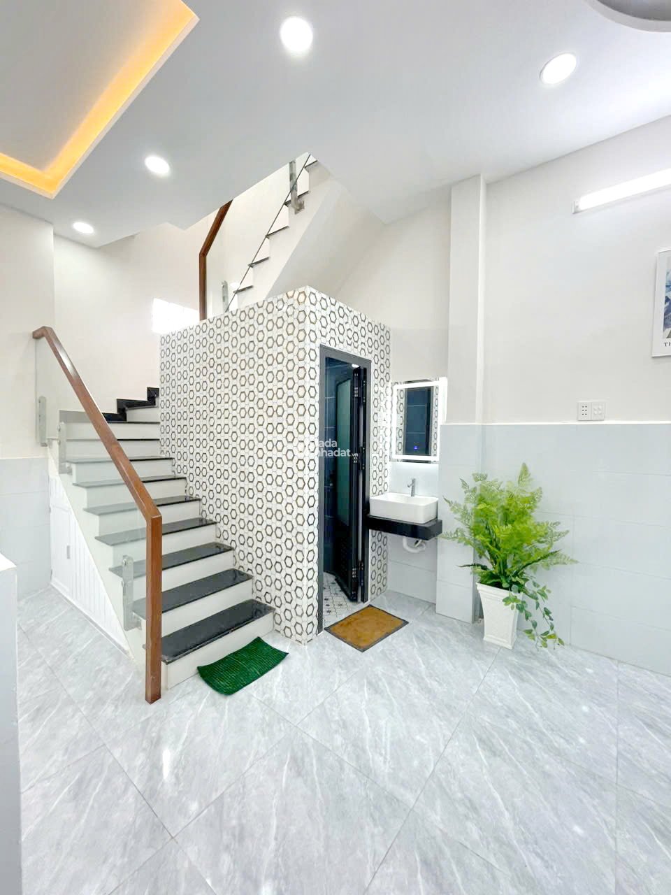 Bán nhà mới 1 lầu 39m2 hẻm 607 đường Ba Đình P.9 Quận 8