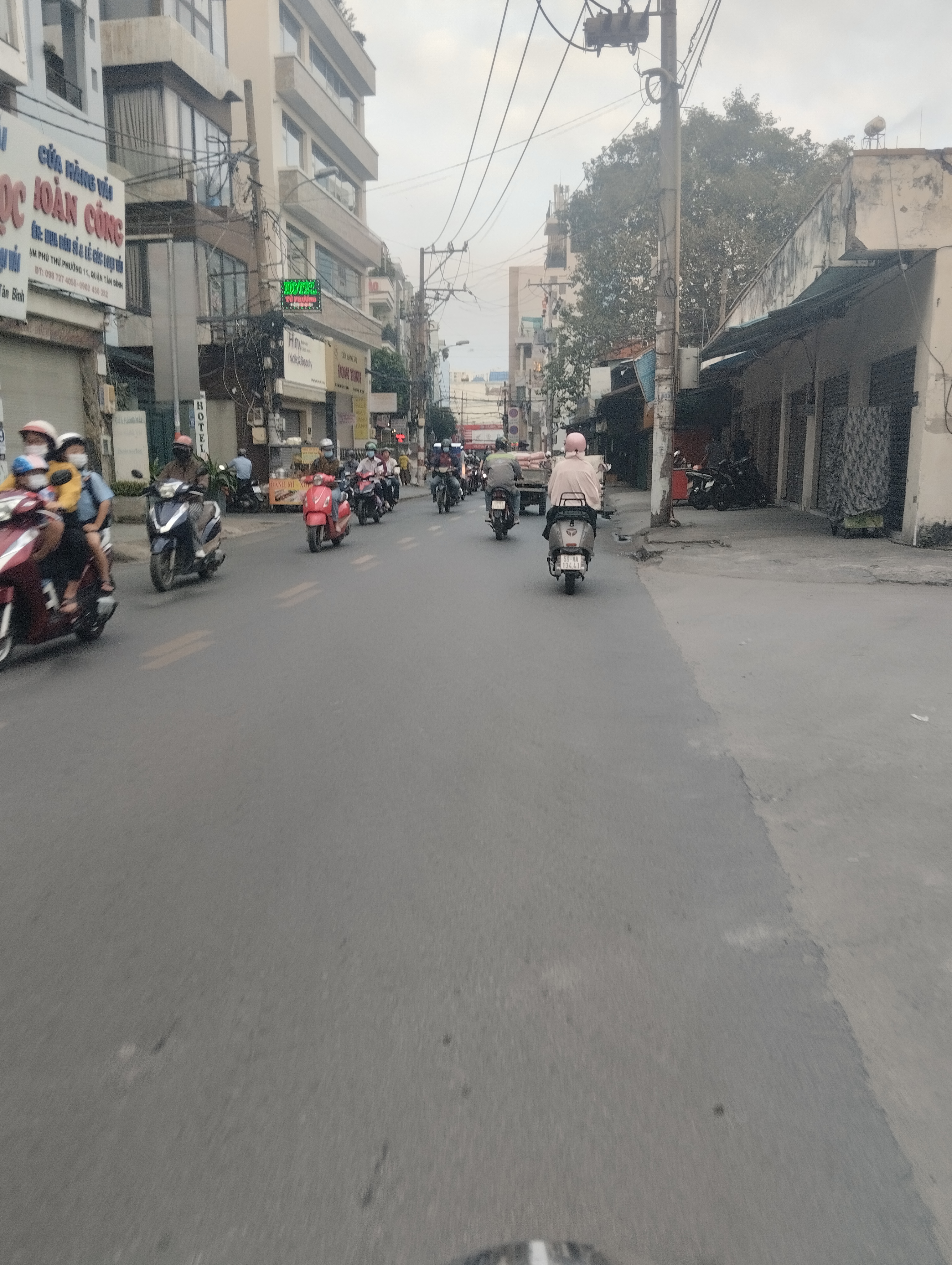 MTKD KHU BÀU CÁT - 5 TẦNG - 138M2 (5*27) - THANG MÁY - 6PN - NỘI THẤT CAO CẤP - GIÁP QUẬN 10