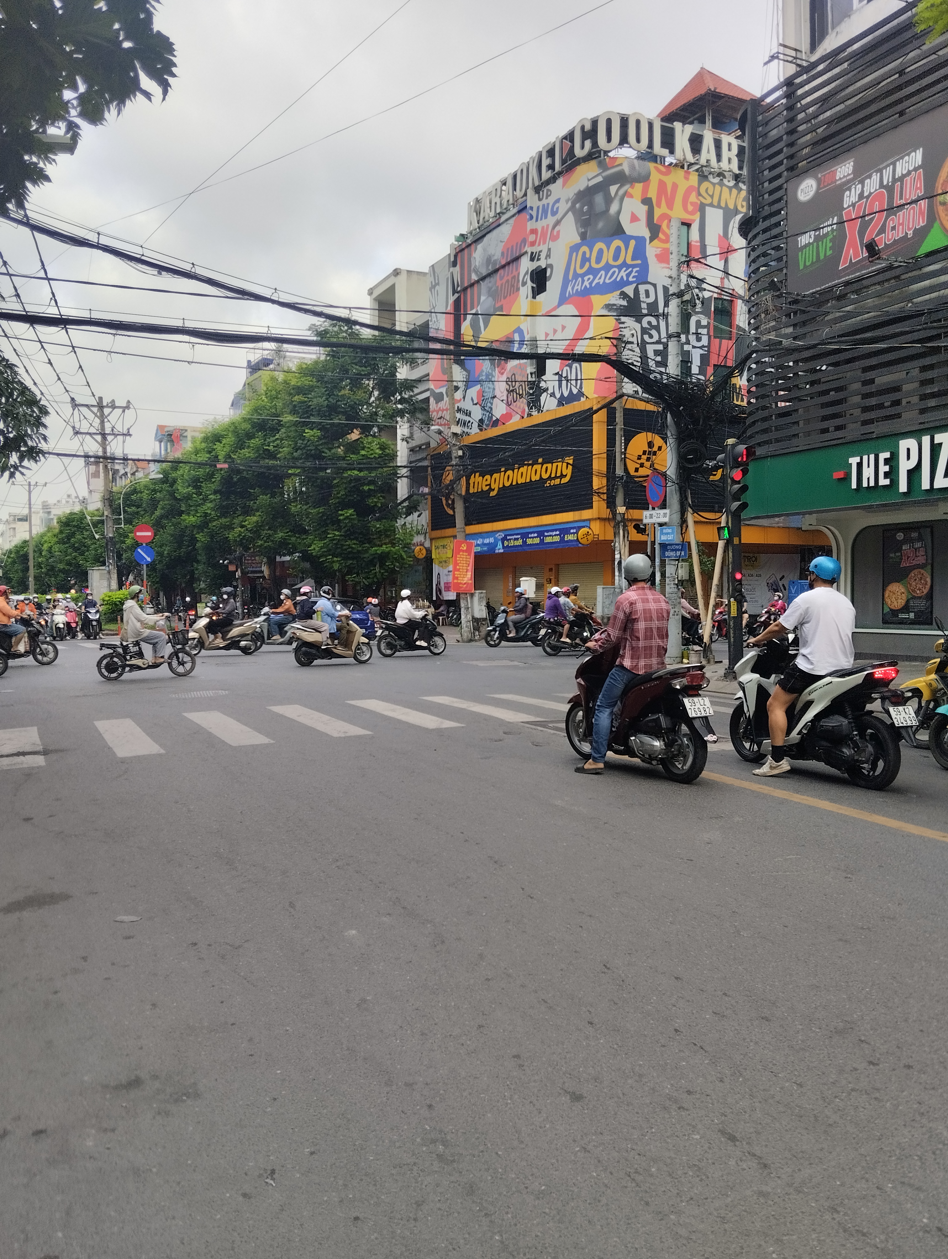 MTKD KHU BÀU CÁT - 5 TẦNG - 138M2 (5*27) - THANG MÁY - 6PN - NỘI THẤT CAO CẤP - GIÁP QUẬN 10