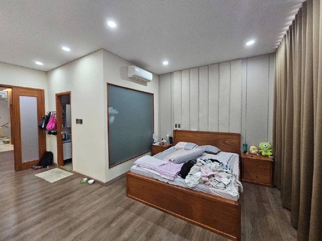 MTKD KHU BÀU CÁT - 5 TẦNG - 138M2 (5*27) - THANG MÁY - 6PN - NỘI THẤT CAO CẤP - GIÁP QUẬN 10