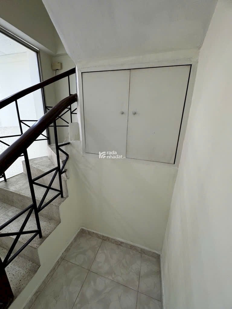 Lê Văn Sỹ -PHƯỜNG 1 -TÂN BÌNH   DT:33.6/42 3 tầng 2.815     GIÁ : 8.5 tỷ  Kết cấu : 1 Trệt 2 Lầu,