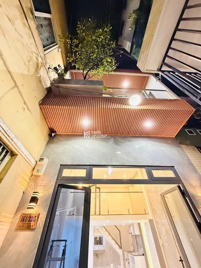 ẺM Ô TÔ TỚI NHÀ, CHƯA ĐẦY 3 PHÚT RA MẶT TIỀN ĐƯỜNG LỚN, NHÀ 3 TẦNG KIÊN CỐ .5.6 TỶ