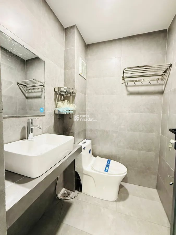 ẺM Ô TÔ TỚI NHÀ, CHƯA ĐẦY 3 PHÚT RA MẶT TIỀN ĐƯỜNG LỚN, NHÀ 3 TẦNG KIÊN CỐ .5.6 TỶ