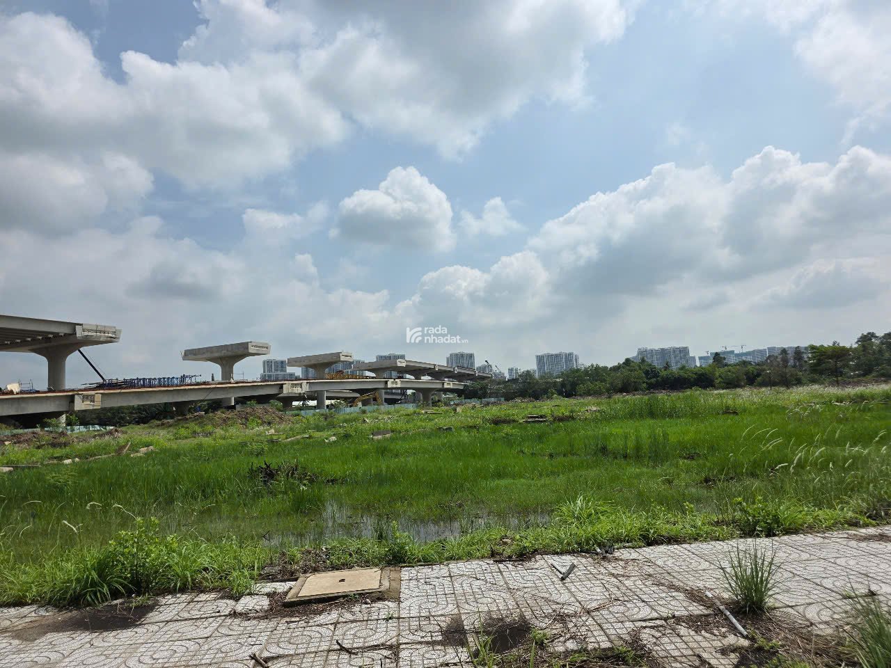 MỚI CỨNG NHÀ 3 TẦNG HXT NHỈNH 5TỶ SÁT VINHOMES GRAND PARK Q9, NGUYỄN XIỂN