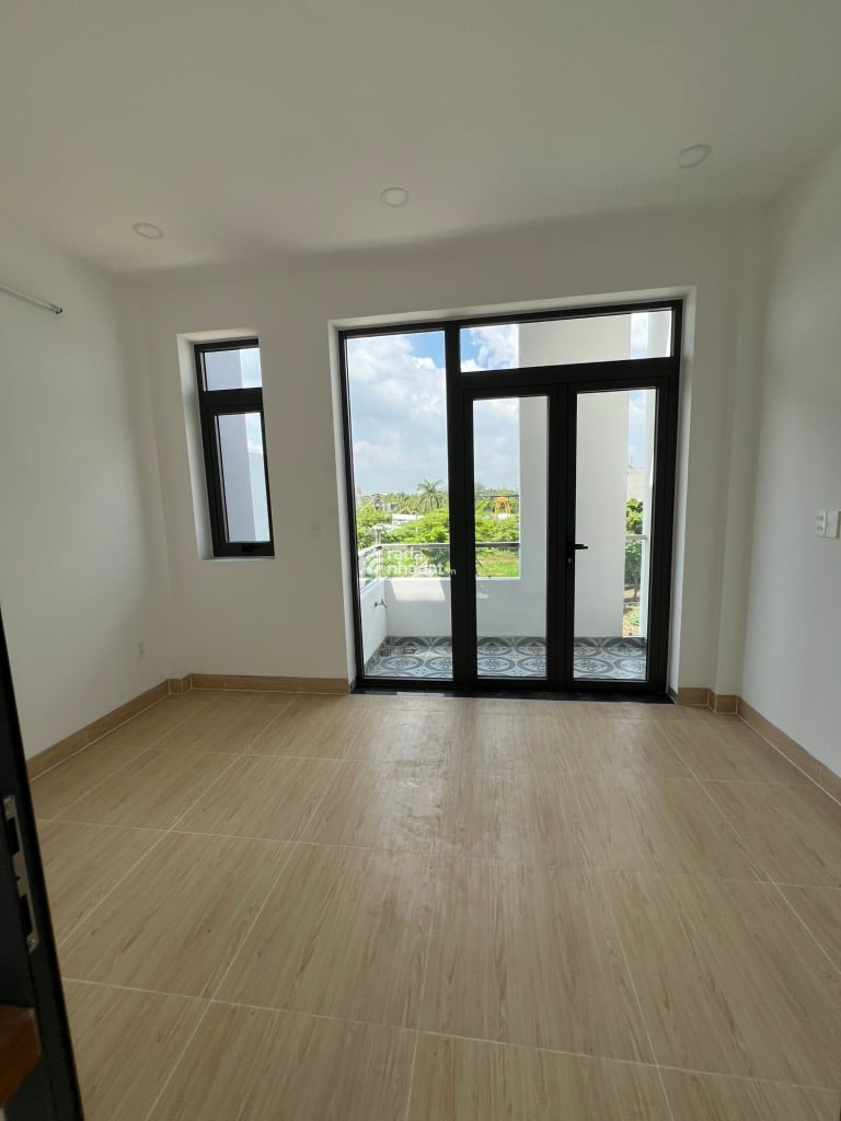 MỚI CỨNG NHÀ 3 TẦNG HXT NHỈNH 5TỶ SÁT VINHOMES GRAND PARK Q9, NGUYỄN XIỂN