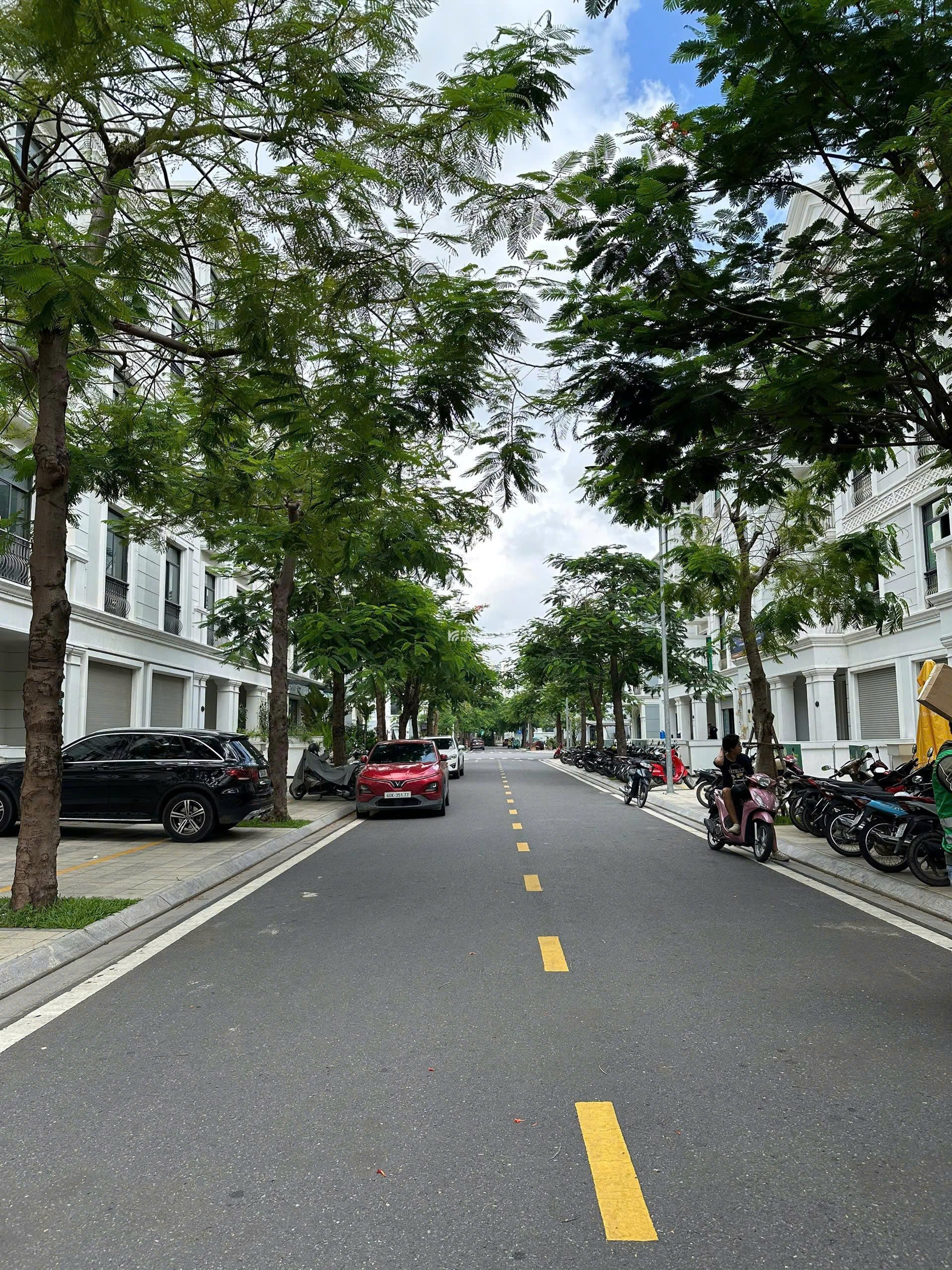Hàng Tốt Cho Nhà Đầu Tư, Nhà Phố 96m2 Giá Chỉ 16,8 Tỷ Tại Vinhomes Grand Park