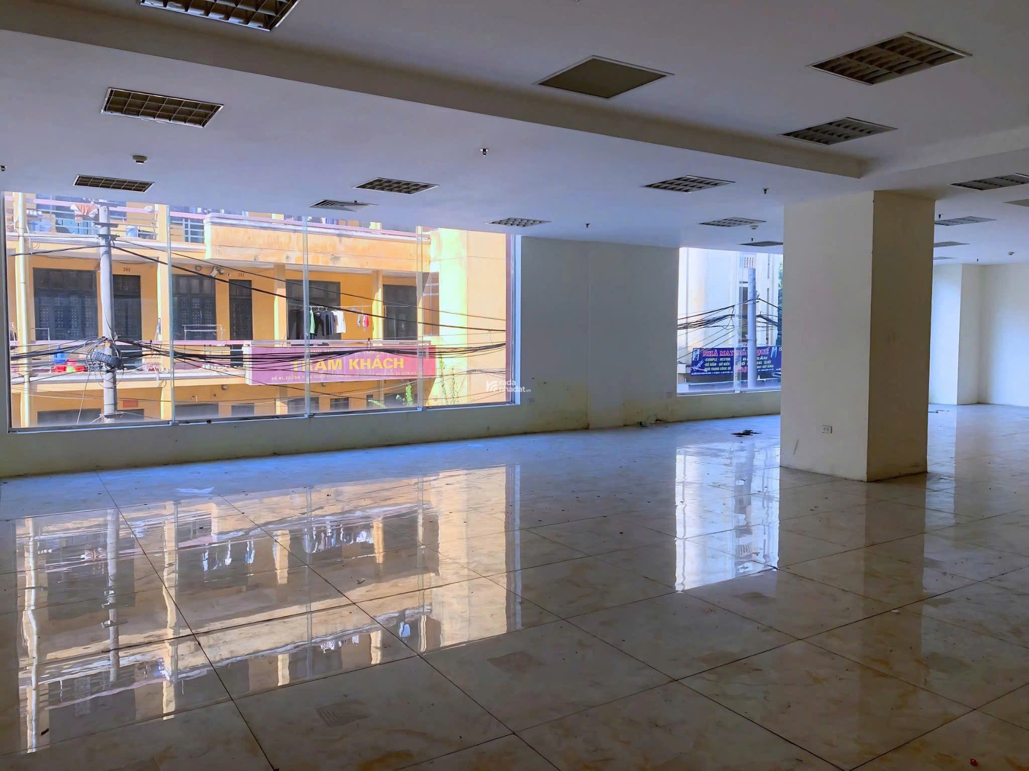 CHÍNH CHỦ EM CHO THUÊ MẶT BẰNG GIÁ RẺ NHẤT PHẠM VĂN ĐỒNG 