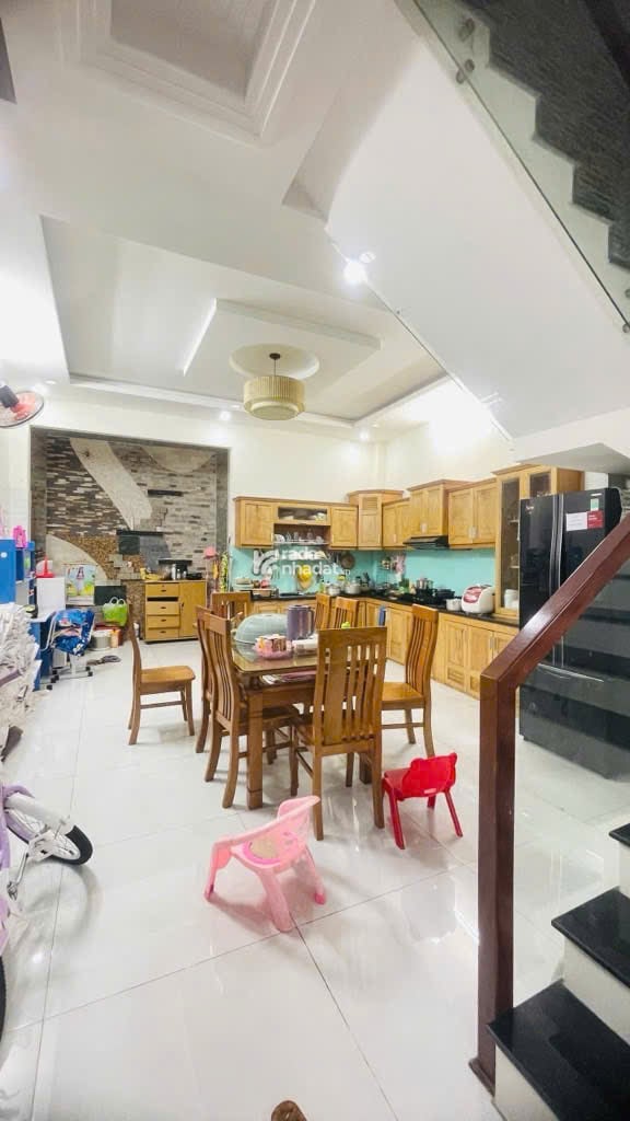 Bán Gấp  nhà 4 tầng Gần CV Làng Hoa   Lê Văn Thọ  P11  Gò Vấp  77m2  Hẻm 6m Giá 9.3 Tỷ
