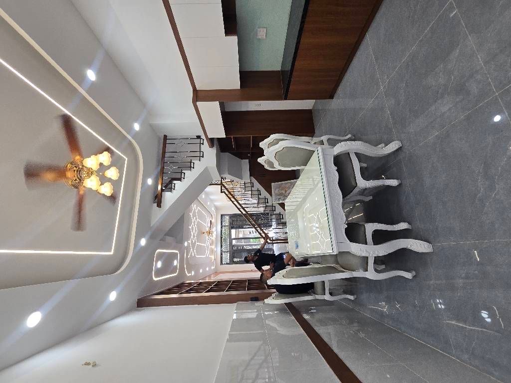 Nhà Bình Tân, 1trệt 3lầu, 5 phòng ngủ, hẻm 8m, mới đẹp ở liền - Nhà gần Lê Thúc Hoạch, chợ Tân Hươn