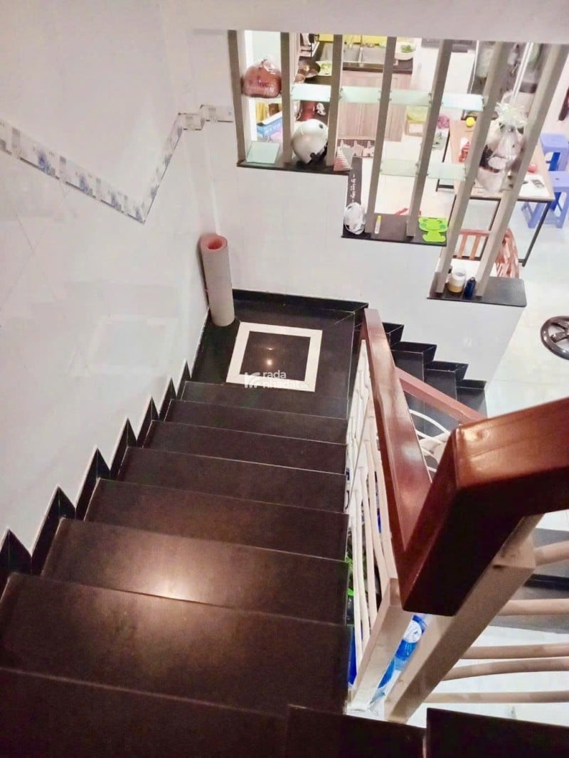 Bán nhà hẻm 6m gần Đầm Sen-nhà mới-sổ vuông vức-khu dân trí-giá tốt
