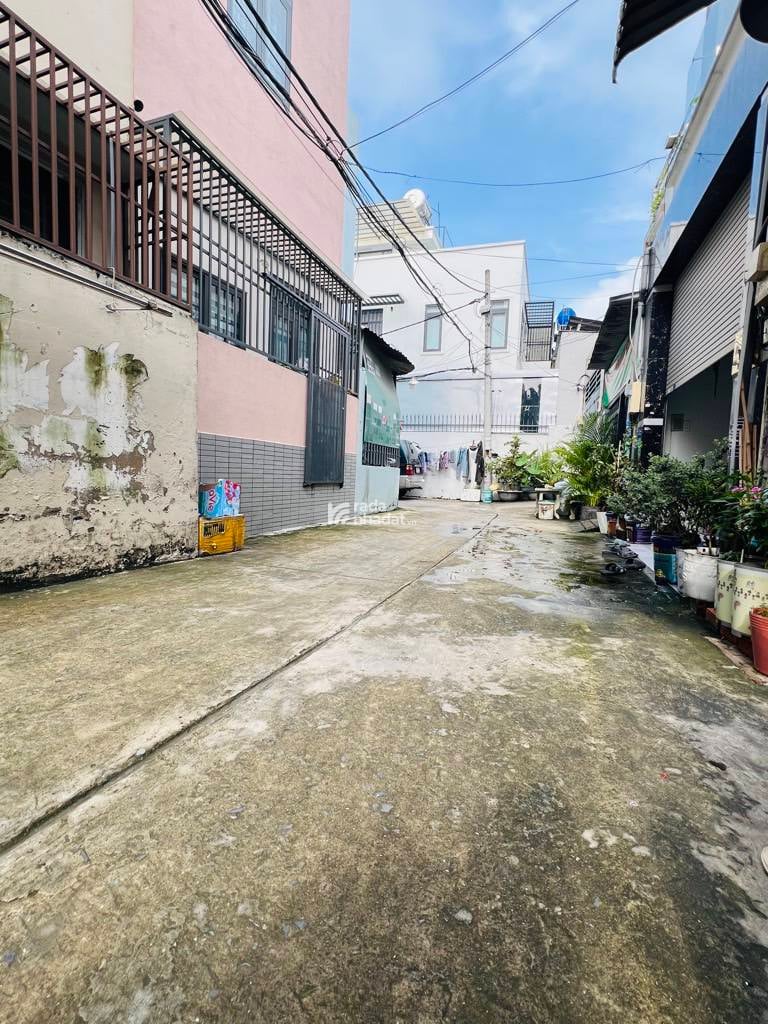 HÀNG NGỘP GIÁ TỐT - NHÀ BÁN LIÊN KHU 4-5. CHỈ 2,95 TỶ TL