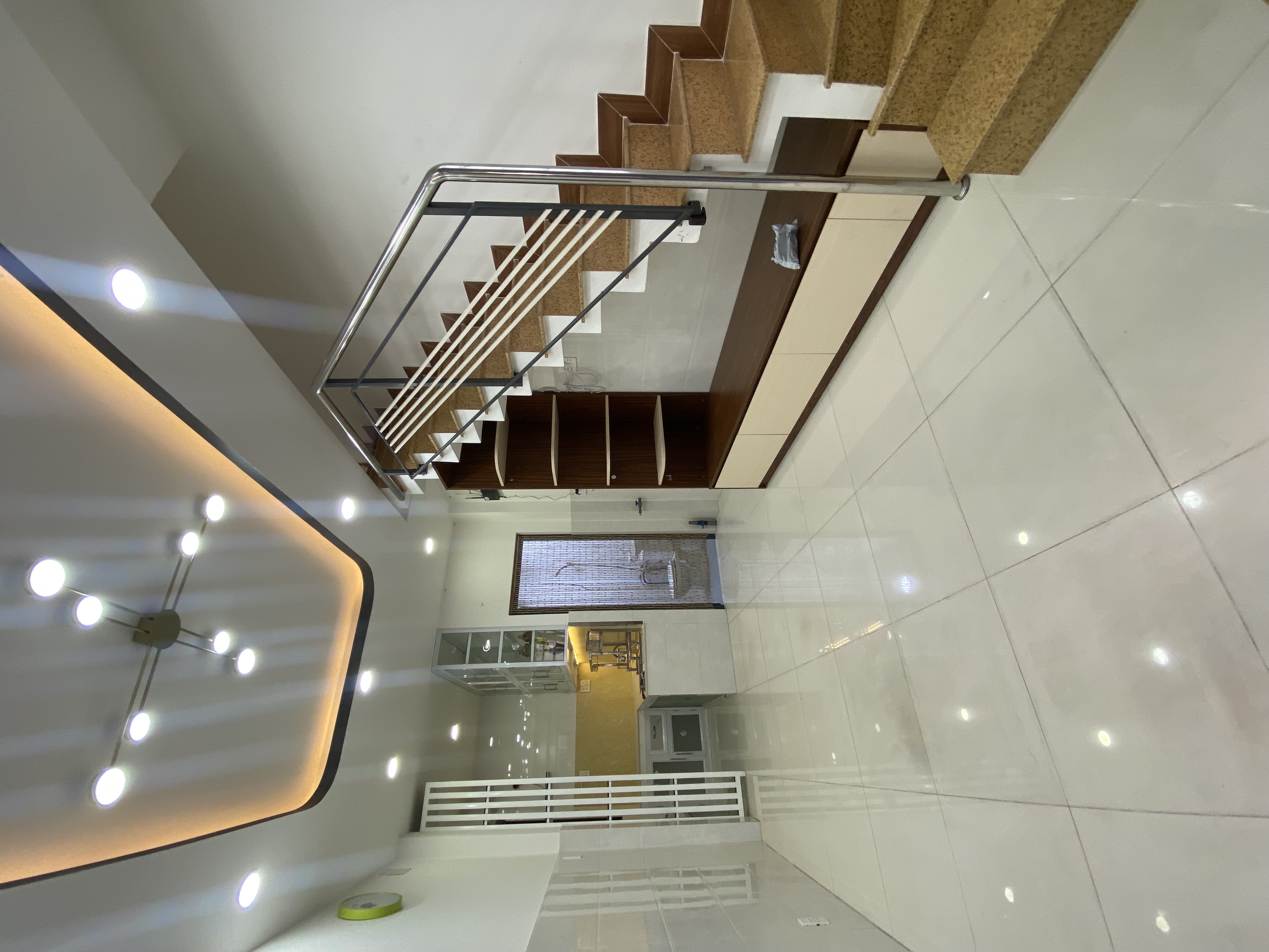 Nhà đúc 4 tầng sân thượng chỉ 2tỷ hơn