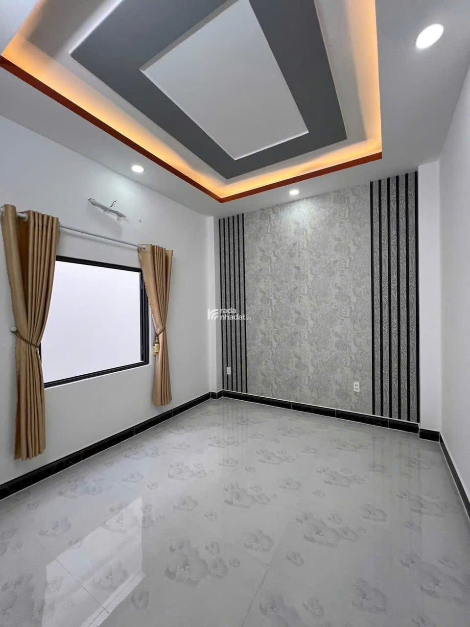 Bán nhà hẻm xe hơi Nguyễn Xí, P26, Q. Bình Thạnh DT 59m2, giá 3tỷ550tr. Sổ sẵn