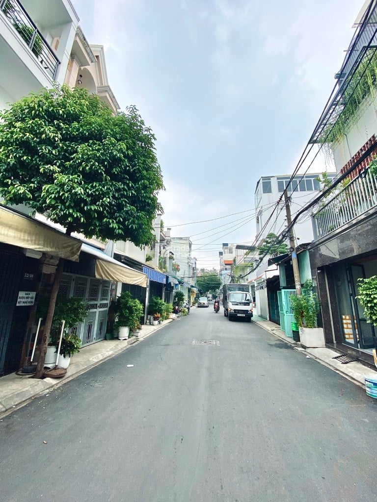 HẺM XE HƠI HUỲNH VĂN NGHỆ, TÂN BÌNH, 71M2 CÓ KC Ở NGAY. GIẢM 350TR CHỈ CÒN 5.3T TL 