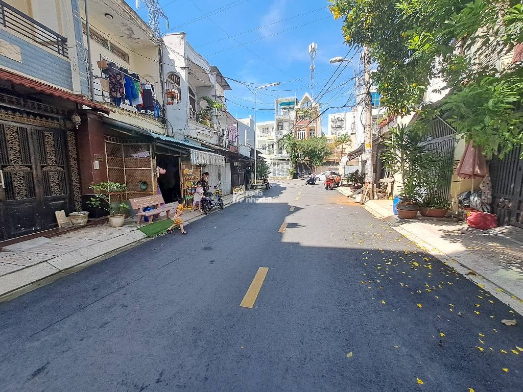 KHU VIP TÂN PHÚ - 6 TẦNG - MẶT TIỀN NỘI BỘ- XE HƠI NGỦ TRONG NHÀ