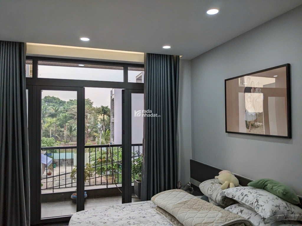 NHÀ MỚI THIẾT KẾ HIỆN ĐẠI  Ở NGAY