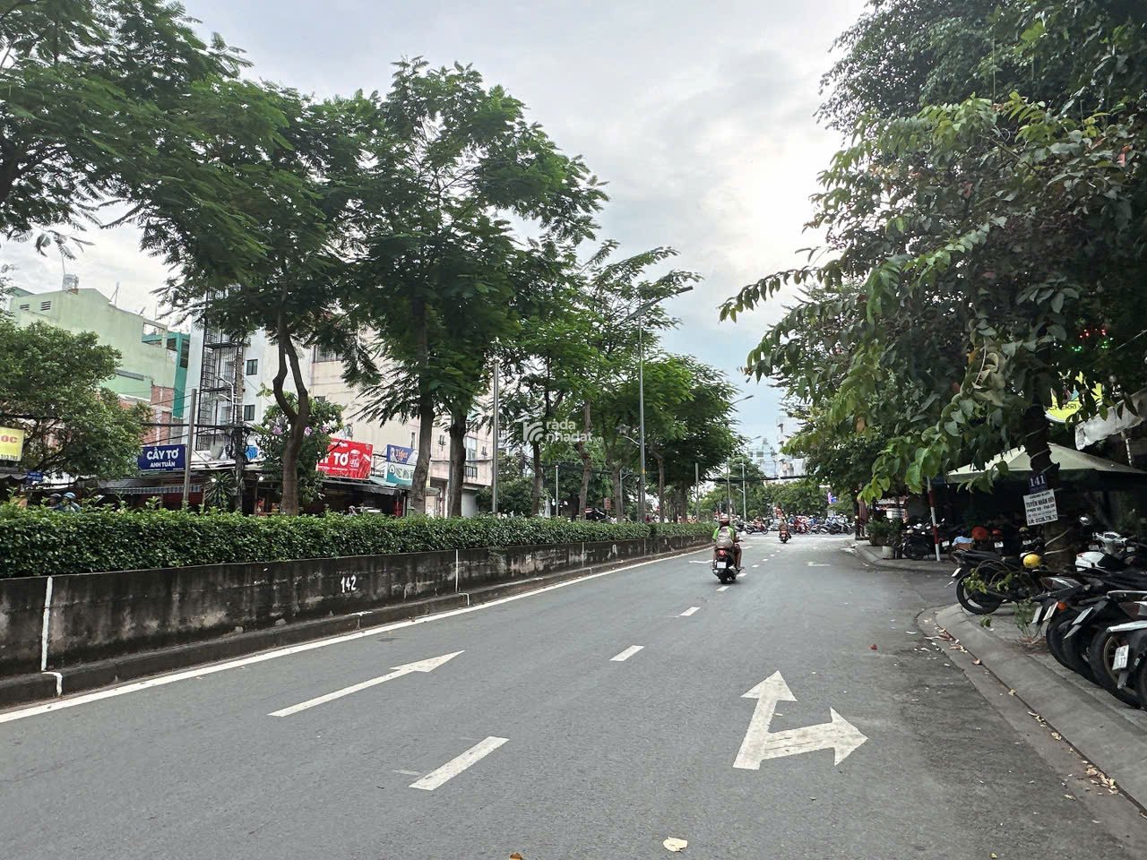 CHDV view GÓC 5 lầu ngang 5m 85m2 15PNMB HXH Phạm Huy Thông DT 90tr kế chợ CC 22 tỷ 